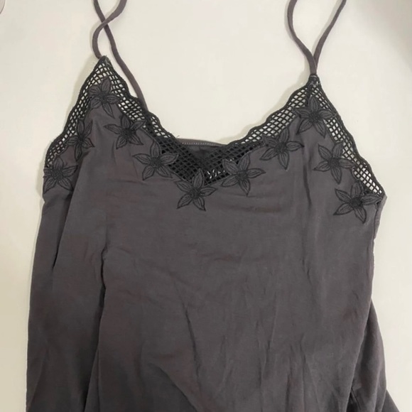 American Eagle top - Picture 4 of 4